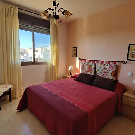 Acogedor Y Luminoso Apartamento Con Vistas Despejadas, Al Mar, Y A La Torre Medieval De La Guardiola - Ascensor - Nombre Apartamento Arena - *